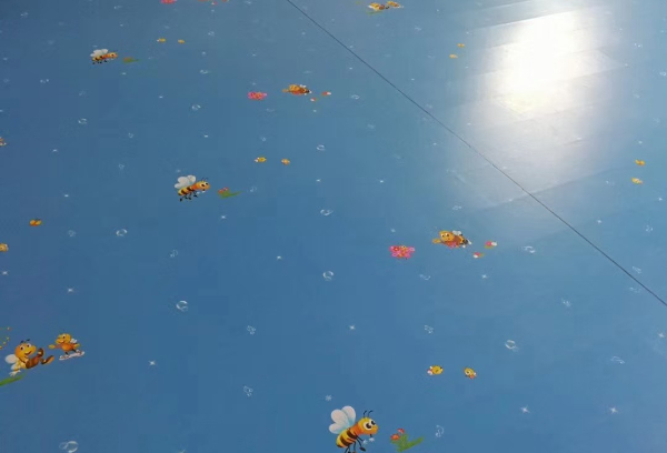 幼儿园塑胶地板